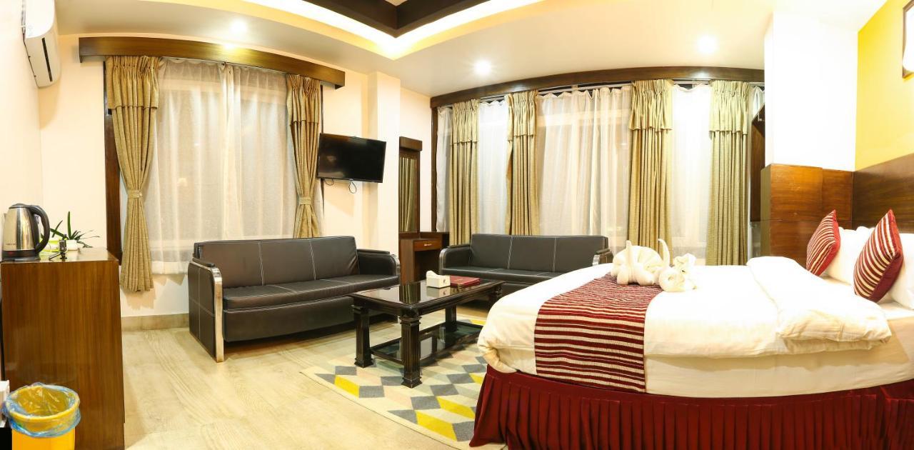 Hotel Lakeside Pvt. Ltd. Покхара Экстерьер фото